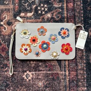 NWT Urban Expressions Floral Gray Clutch Crossbody Gold Chain Daphne